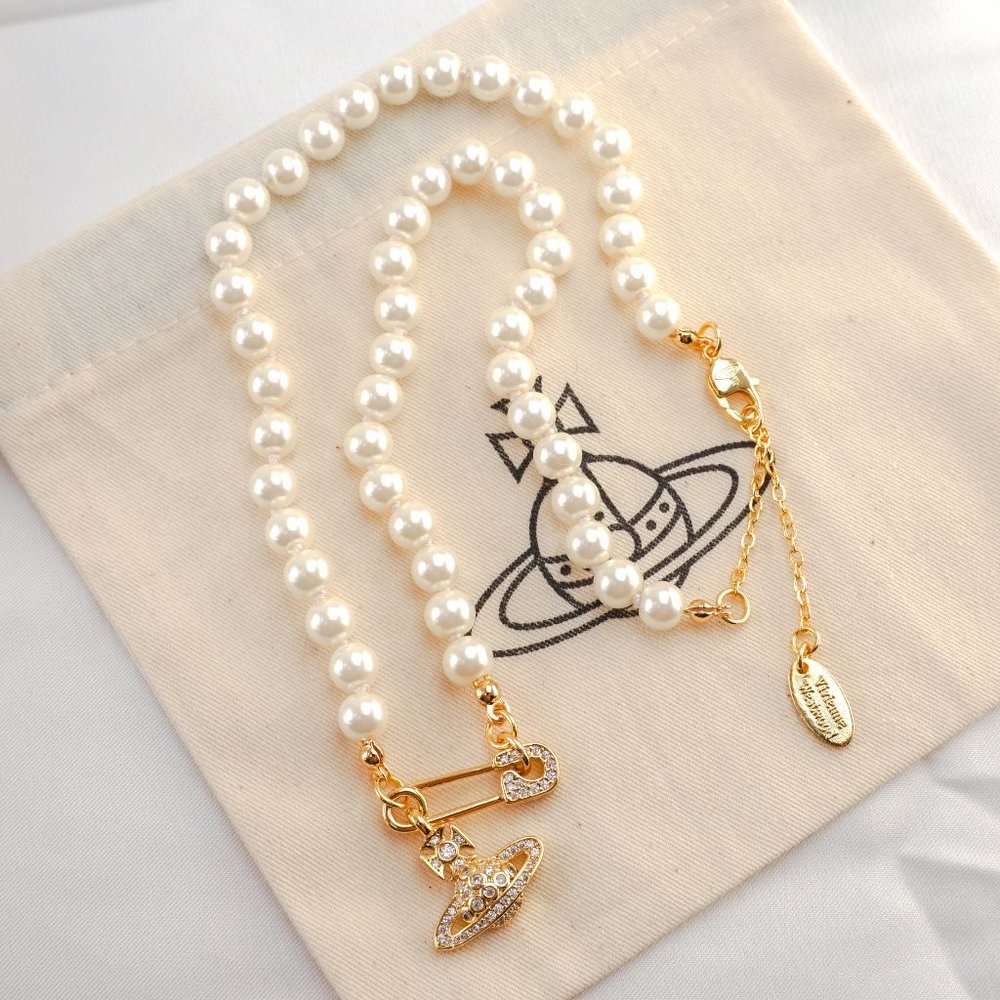 Vivienne Westwood Lucrece Pearl Clip Choker Necklace (Brand New)